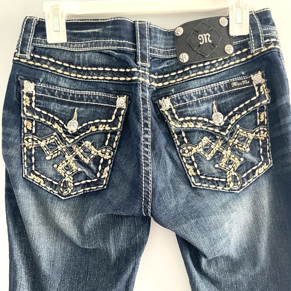 Miss Me Signature-Rise Skinny Blue Jeans - Picture 9 of 9